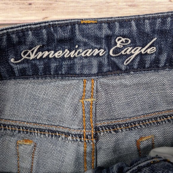 American Eagle 4 Destroyed Mini Blue Denim Jean Shorts Raw Hem - Picture 3 of 7